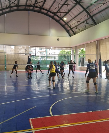 Clubes Naco y Arroyo Hondo Intercambiaron en Voleibol