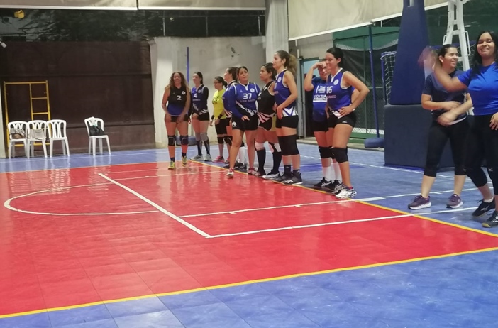 Voleibolistas Máster del Naco se Impusieron a Club Miramar por 2-1