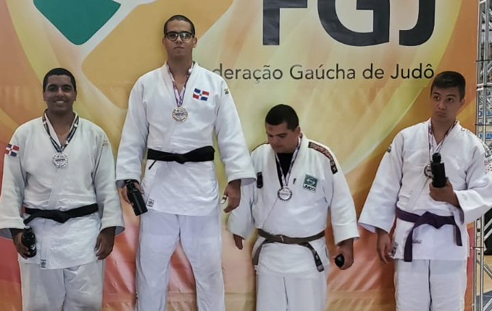 Axel del Castillo Campeón en Porto Alegre