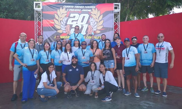 Delfines Máster se Destacaron en Torneo de La Vega