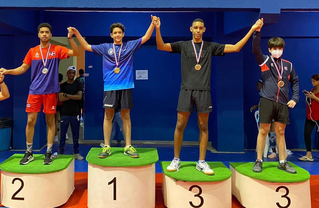 Rafael Cabrera Campeón Nacional Superior de Tenis de Mesa