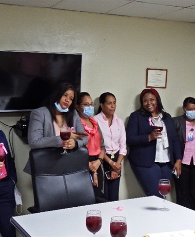 Empleadas Club Naco Brindaron en Día Internacional de la Mujer