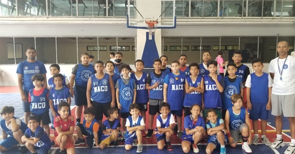 Club Naco y Club Nuevo Almirante Intercambiaron en Baloncesto