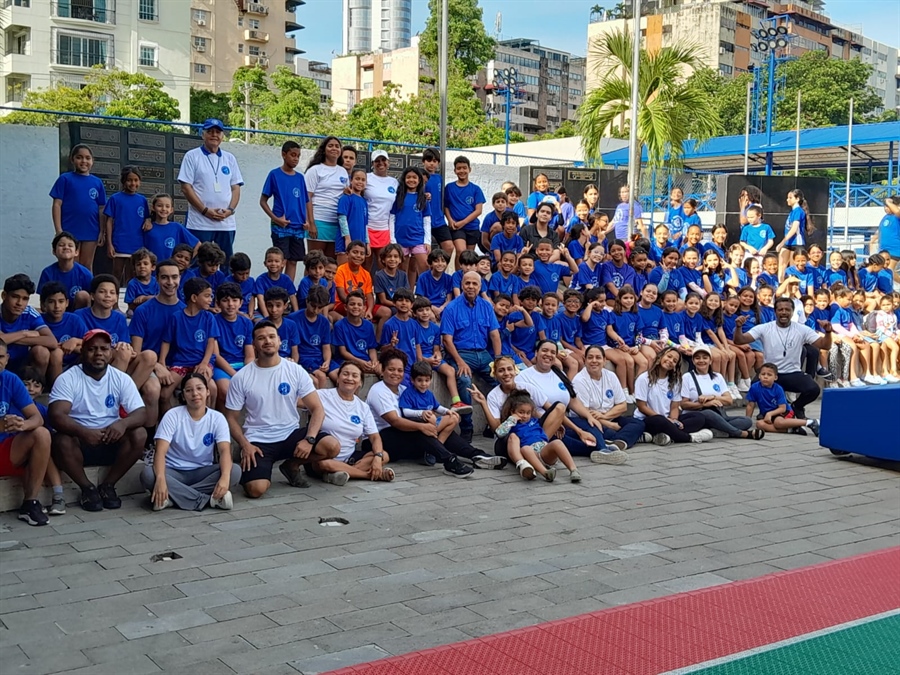 CAMPAMENTO DE VERANO ARRANCA CON ÉXITO !!