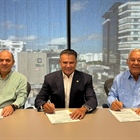 Junta Directiva Club Deportivo Naco firma contrato con Fiduciaria Reservas y Caribbean View Golf and Country Club S.R.L.