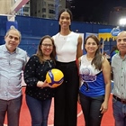 Geraldine González reconocida por Club Naco en inicio voleibol