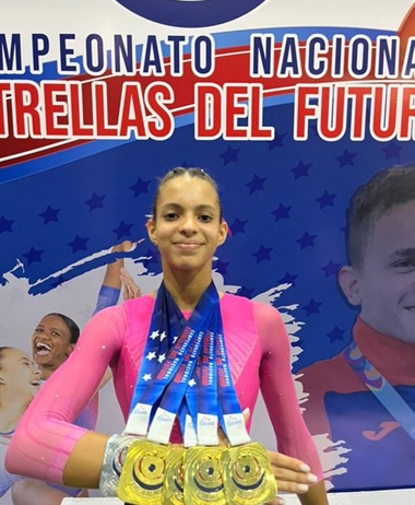 Mia Lugo se corona Campeona Nacional Nivel UPAG 3