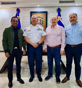 Reunión con el Director General de la Policía Nacional