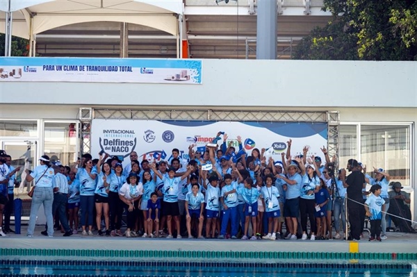 Delfines del Naco campeón de invitacional de natación