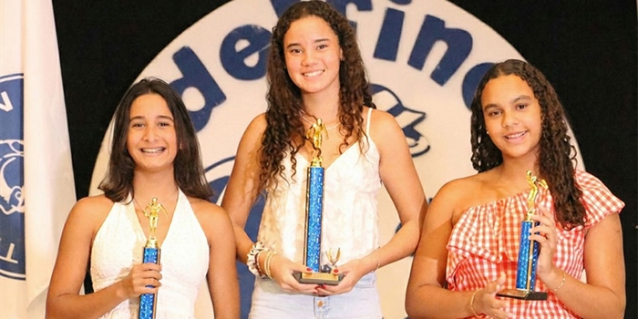 Delfines del Naco reconocen atletas más destacados