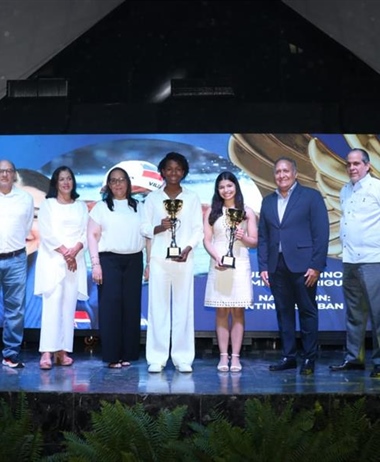 Valentina, Camila, Mía y Brache “Atletas del Año 2025” en el Club Naco
