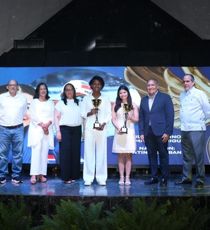 Valentina, Camila, Mía y Brache “Atletas del Año 2025” en el Club Naco