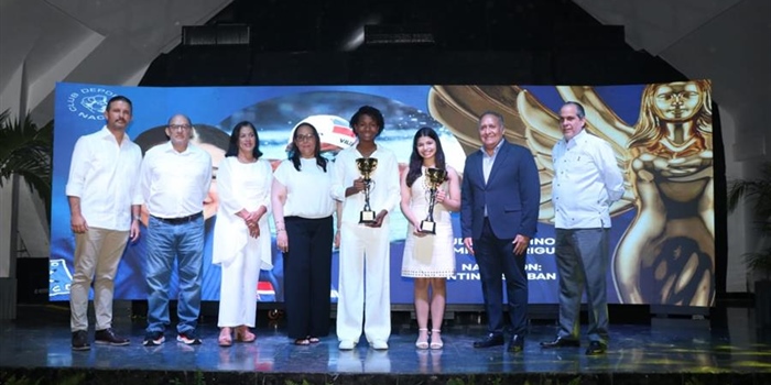Valentina, Camila, Mía y Brache “Atletas del Año 2025” en el Club Naco