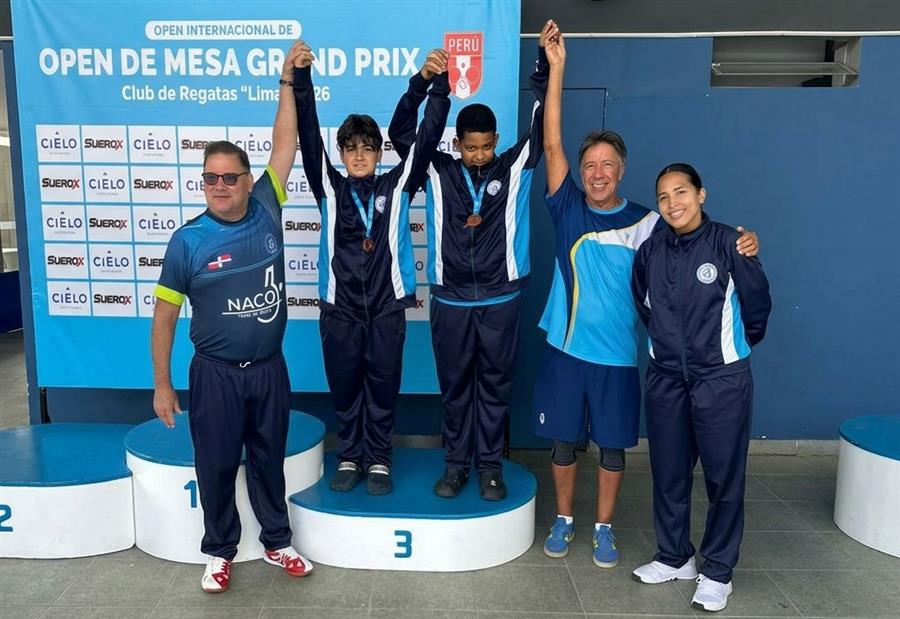 López y Taveras ganan bronce en U-11 en torneo internacional de tenis de mesa