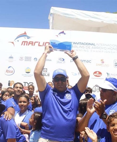 Delfines del Naco conquistan Invitacional de Arroyo Hondo
