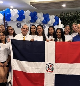 Club Naco despide equipo va a justa voleibol en Colombia