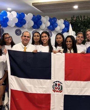Club Naco despide equipo va a justa voleibol en Colombia