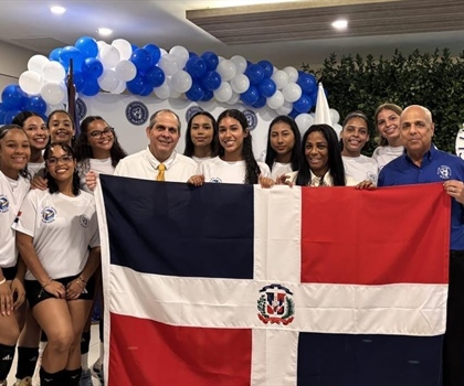 Club Naco despide equipo va a justa voleibol en Colombia