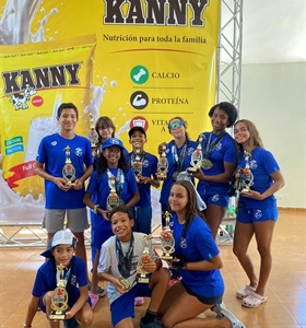 Los Delfines del Naco conquistan el XXXVIII Invitacional de Natación de...