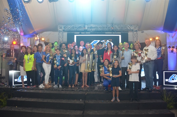 Los atletas ganadores de trofeos y medallas de la Gala Deportiva