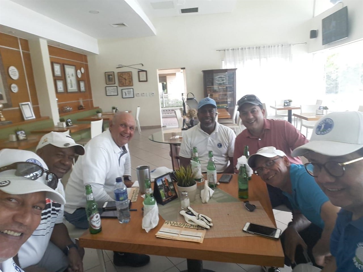 Golfistas Naqueños Compartieron en Cayacoa