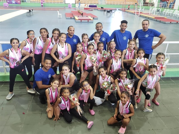 Gran Actuación de la Gimnasia Naqueña tras Conseguir 121 Medallas
