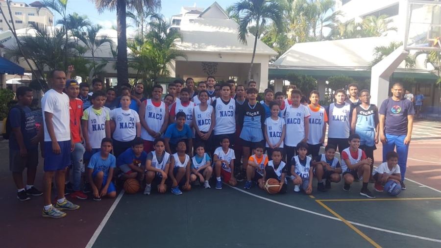 Club Naco y Colegio Cicret Intercambiaron en Baloncesto